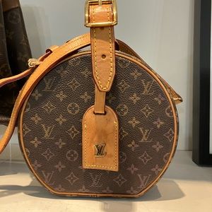Louis Vuitton petite boite chapeau